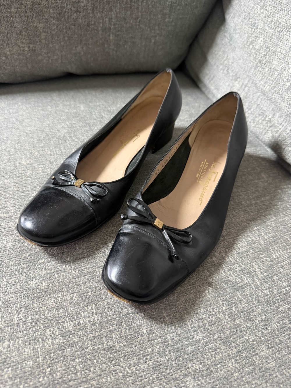 Salvatore Ferragamo Black Leather Bow Block Heel Pumps 7.5B